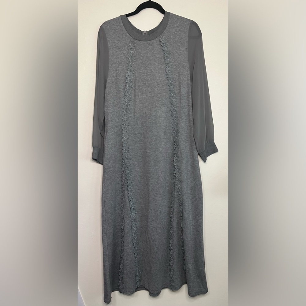 Apaim‎ Ports Gray Long Sleeve Midi Dress Size 10 Wool Blend Floral Trim Modest